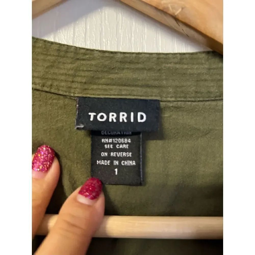 Torrid Blouse - Picture 3 of 4